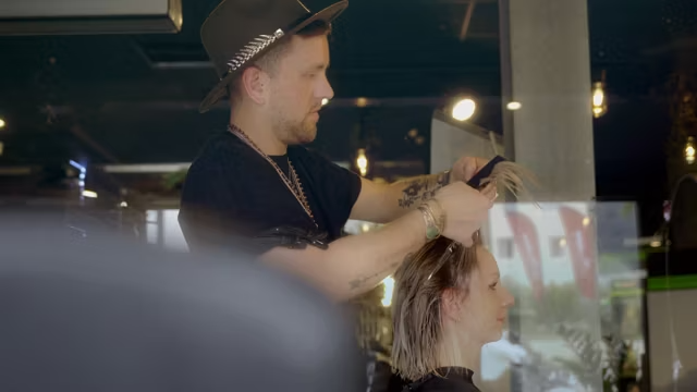 Capture d'une vidéo d'entreprise pour coiffeur